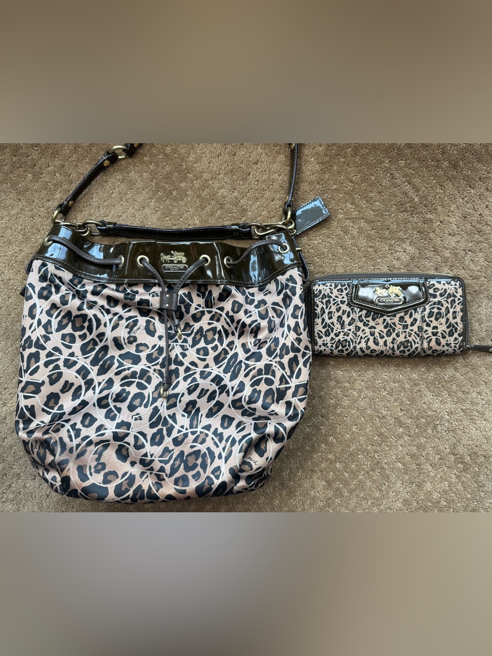 Coach Madison Ocelot OP Art Marielle
Drawstring Bag w/wallet